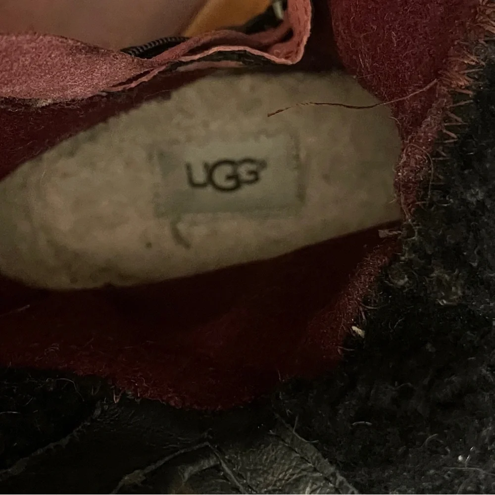 UGG Simmens Brushed Leather Lined Buckle‎ Boots in Black Women's 10